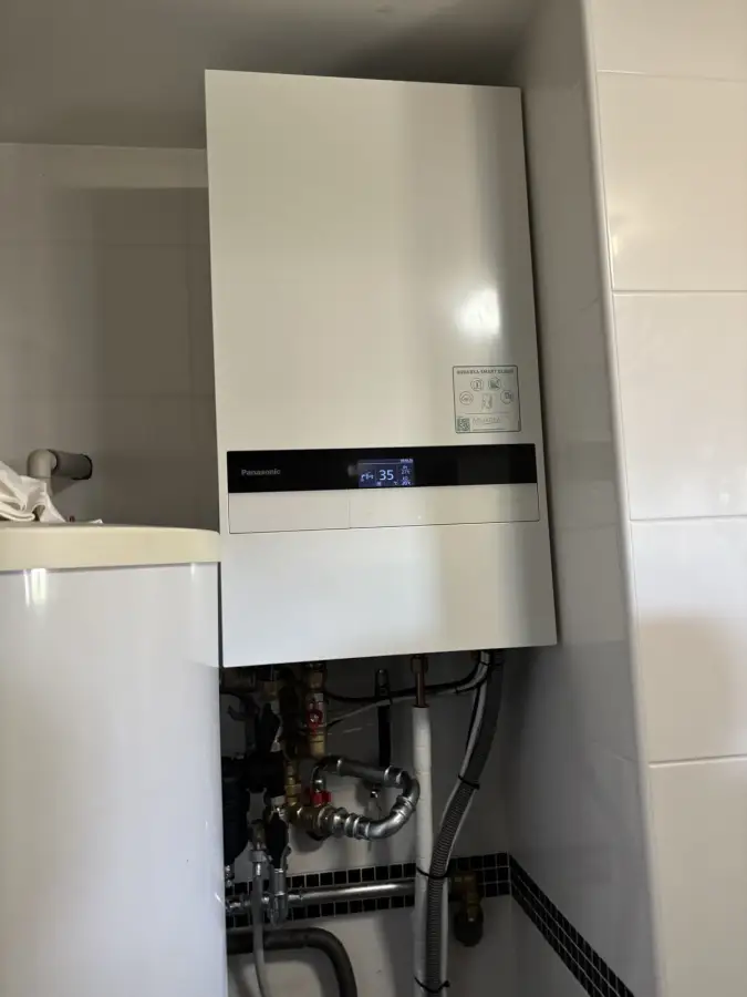 Kotolňa s tepelným čerpadlom a rozvodmi po dokončení montáže